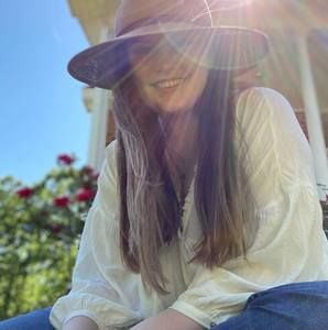 Meet your Posher, Pearl